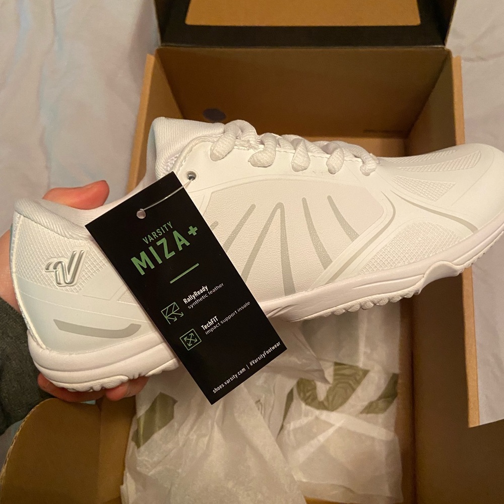 Varsity Misa+ Cheer Shoes